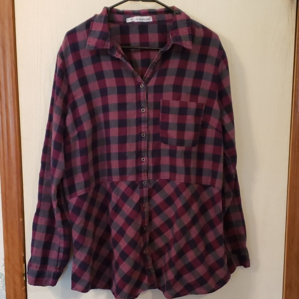 Maurices button top size 1